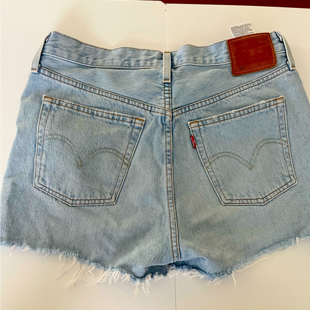 Levi’s 501 Supreme Denim Cut Off Shorts Sz 28